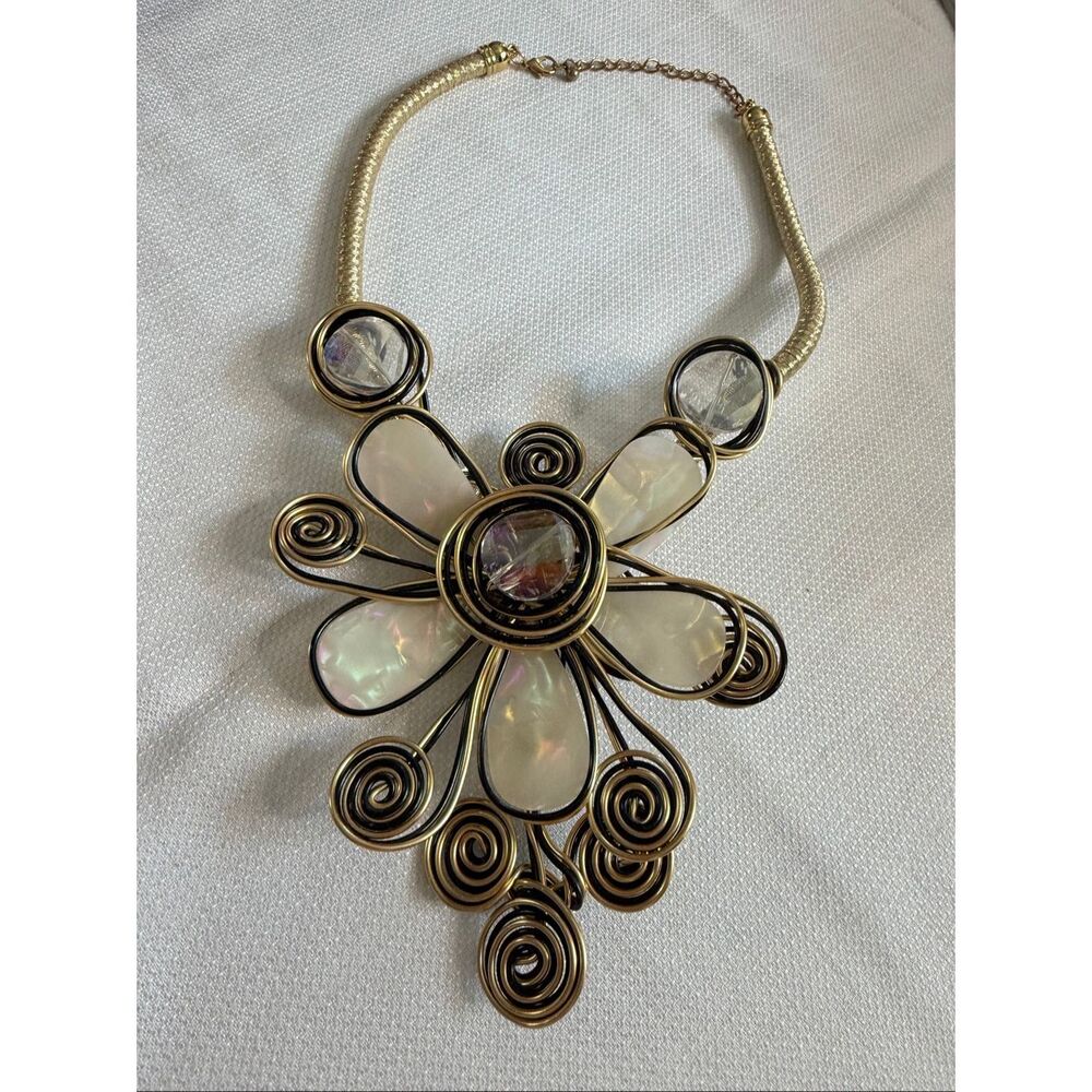 Statement Wire Wrapped Flower Bib Necklace Gold Tone Faux Mother of Pearl Swirl